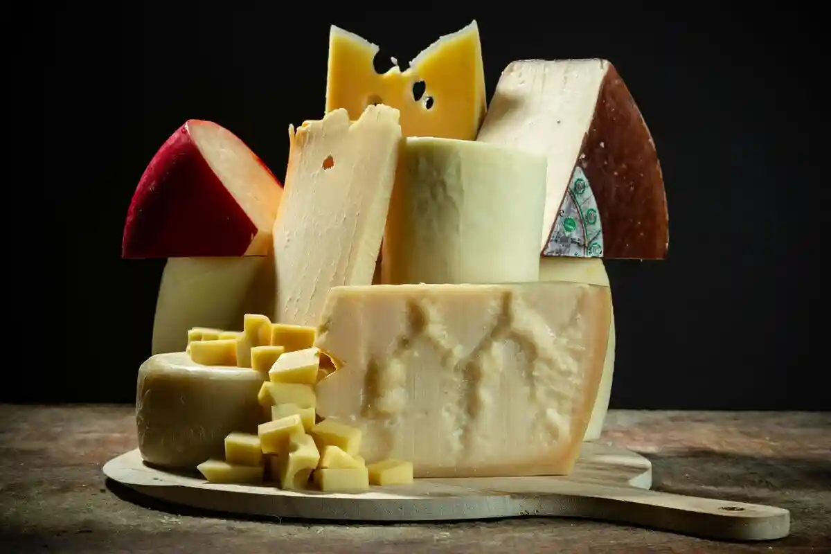 Тертий сир з упаковки: приховані ризики для здоров'я. Фото: virul / unsplash.com