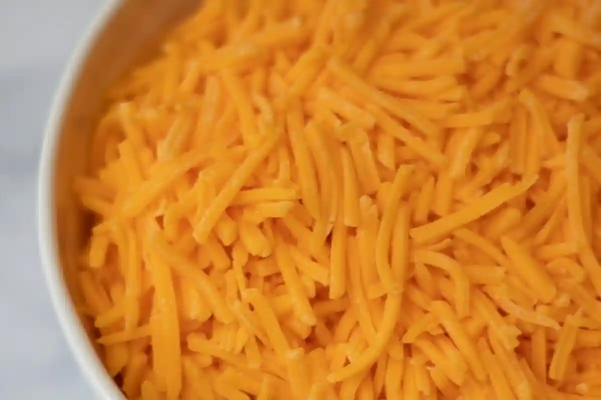 Тертий сир з упаковки: приховані ризики для здоров'я