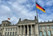 Історія та сучасність великої політичної партії