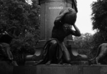 Колишній канцлер Німеччини Шредер не шкодує і не соромиться