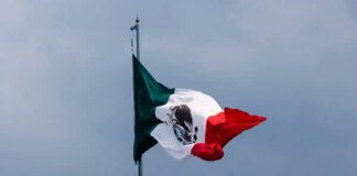 Тропічна буря Присцила потрапляє в Мексику